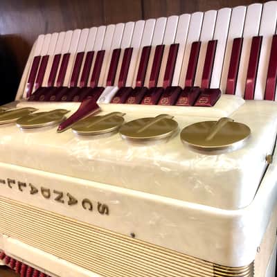 Scandalli Showman Accordion 120 Bass White Professional image 2