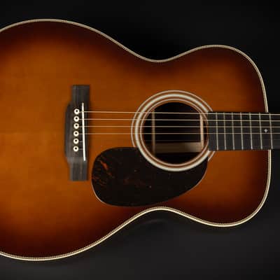 2022 Martin Custom Shop Expert 000-28 Authentic 1937 - Ambertone | USA Vollmassive Vintage Reissue Westerngitarre Adirondack Fichte | CoA OHSC Bild 4