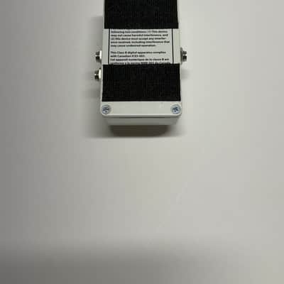 Electro-Harmonix Canyon 2017 - Present - White image 8