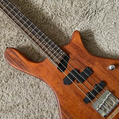 Washburn 4 String Electric Bass, Solid Alder Wood Body, Maple Neck, Rosewood 24 Frets Fingerboard image 3