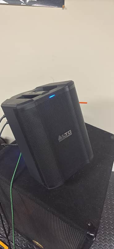 Alto Professional Busker 200-Watt Battery-Powered Portable PA System 2023 - Present - Black image 1