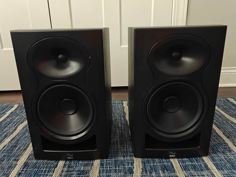 Kali Audio LP-8 V2 Active Studio Monitor 2021 - Present - Black (Pair) image 1