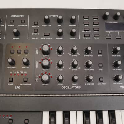 Sequential Pro 3 SE Special Edition Multi-filter Monosynth image 2
