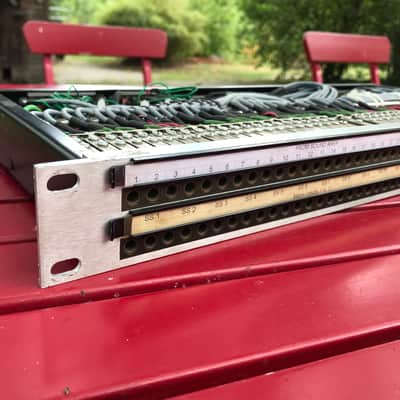Mosses & Mitchell 1u 96 way bantam patchbay with EDAC multipin connectors ex BBC image 2