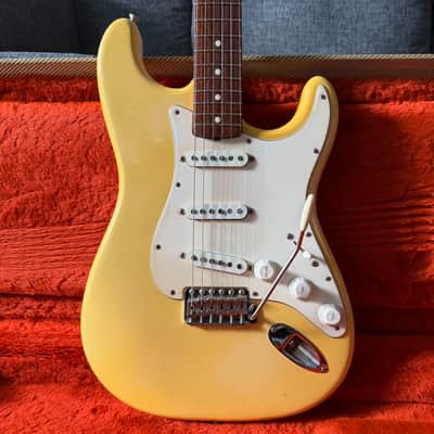 1987 Fender American Vintage '62 Stratocaster Olympic White (Early Corona Production AV62 - AVRI '62). image 2