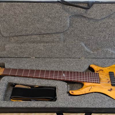 Roscoe SKB3006 - Gloss Spalted Maple image 2