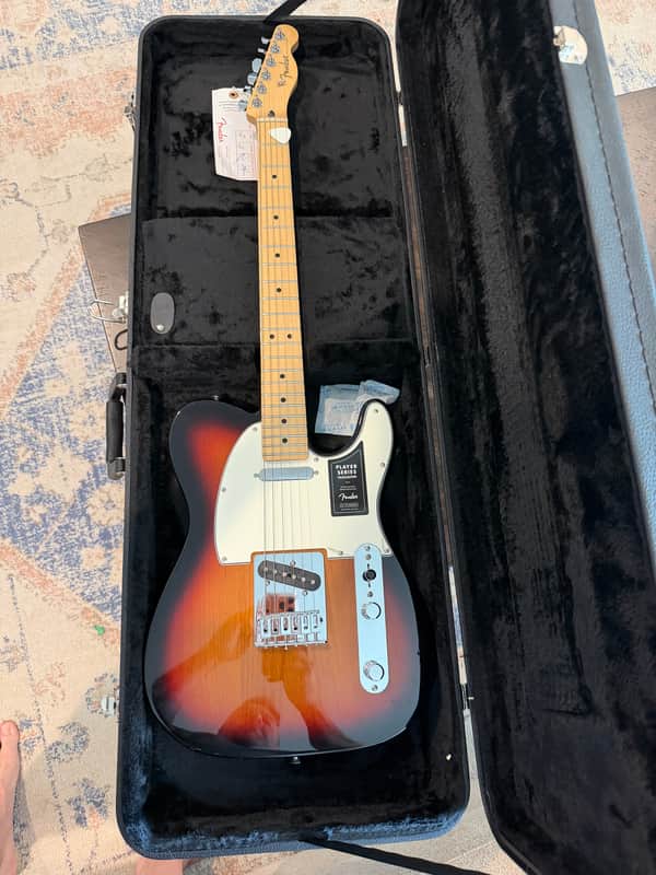 Fender Player Telecaster with Maple Fretboard 2018 - 2024 - 3-Color Sunburst image 1