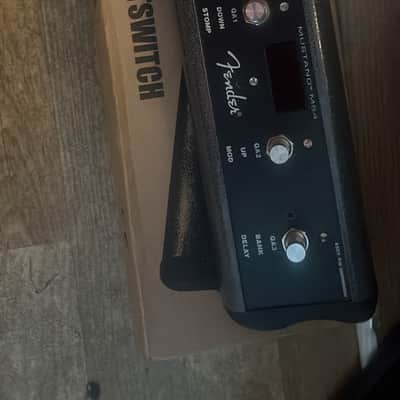 Fender Mustang IV V.2 150-Watt 2x12" Modeling Guitar Combo 2013 - 2016 - Black image 5