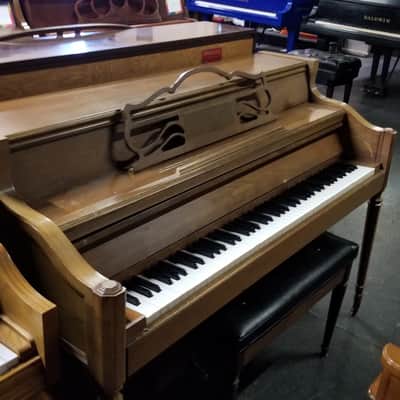 Janssen Console Piano Walnut image 1