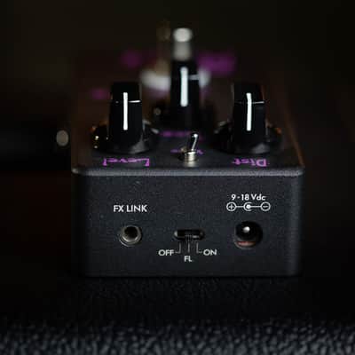 Suhr Riot Distortion pedal - black edition image 2