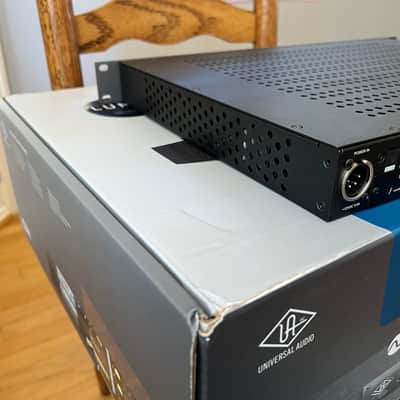 Universal Audio Apollo x8 Thunderbolt 3 Audio Interface (Heritage Edition) 2018 - Present - Black image 8