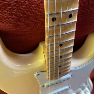 Fender 2015 Fender Yngwie Malmsteen Signature Stratocaster 2015-2016 - Vintage White image 17