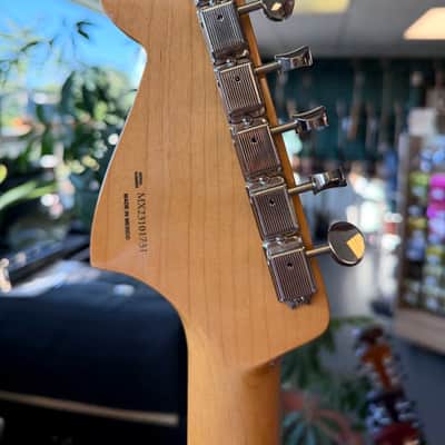 Fender Vintera II '60s Bass VI with Rosewood Fretboard 2023 - Lake Placid Blue image 9