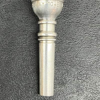 VINTAGE Vincent Bach Mt. Vernon 10 1/2E Cornet Mouthpiece Used image 3