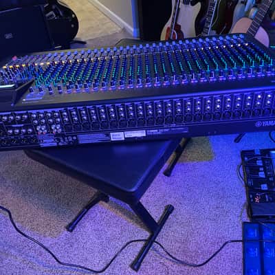 Yamaha Yamaha MGP32X 32 Channel 4 Bus Mixing Console 2019 - Black image 3
