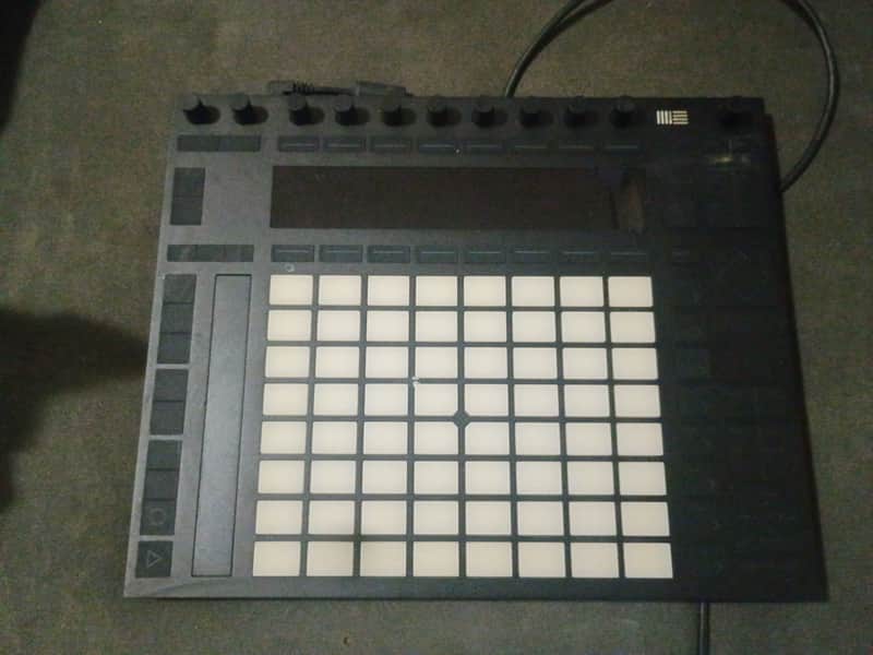 Ableton Push 2 Controller with Abelton 11 included 2015 - 2022 - Black.