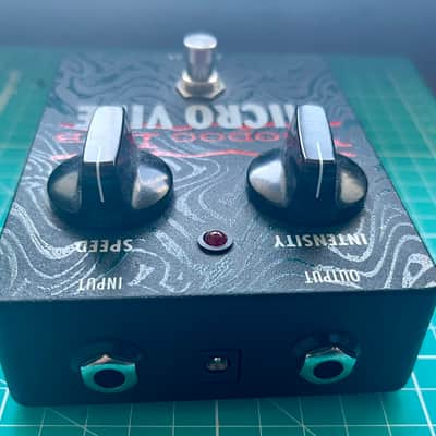 Voodoo Lab Micro Vibe 2000s - Black image 7