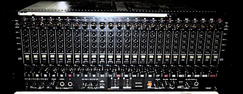 希少Roland M-240R アナログミキサー 24ch美品 M 240 R - Roland M 240 R - Audiofanzine