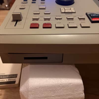 Akai MPC2000XL NEW SCREEN ORIGINAL BOX CF 8 OUTS ORIGINAL MANUAL MAX RAM image 10