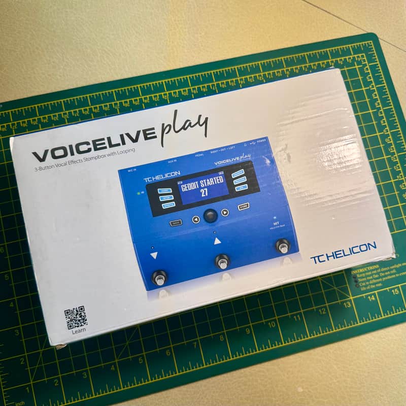 TC-Helicon VoiceLive Play Vocal Effects Processor Pedal with Original Box & PSU image 1
