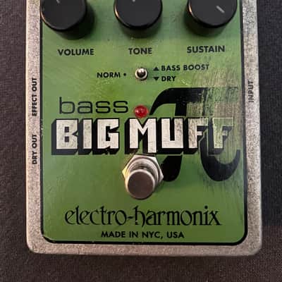 Electro-Harmonix Bass Big Muff Pi Distortion / Sustainer 2008 - Present - Green image 1