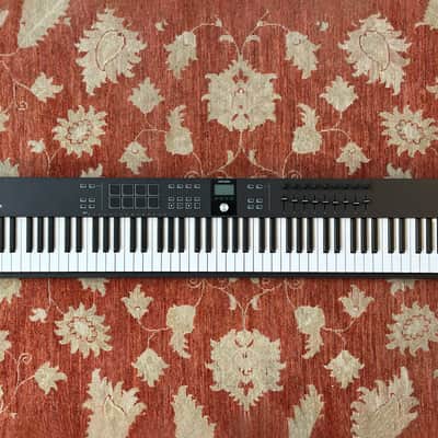 Arturia KeyLab Essential 88 mk3 - Black image 2