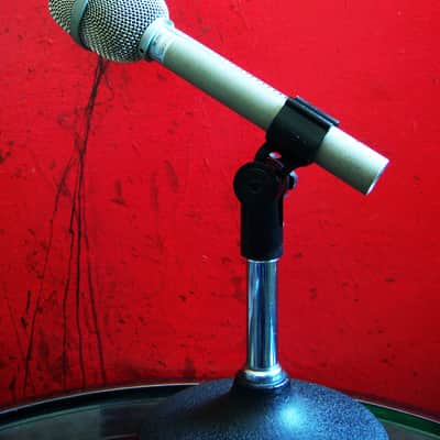 Vintage 1987 Electro-Voice RE11 Supercardioid Dynamic Microphone Low Z w mic clip RE10 RE15 RE16 RE18 image 6