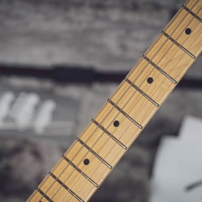 Immagine Fender Stratocaster American Professional 3 Tone Sunburst 2017 - 10