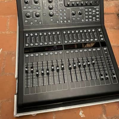 Midas M32R LIVE Digital Mixing Console 2018 - Present - Black image 1