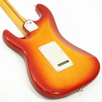 Fender American Ultra Stratocaster (Plasma Red Burst/Maple) [USED] 2019 - Plasma Red Burst image 6