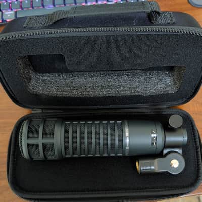 Electro-Voice RE20 Cardioid Dynamic Microphone - Black - Mint Condition + Case FREE SHIPPING image 4