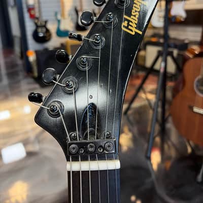 Gibson U-2 / Mach II 1987 - Ebony (KISS) Signed by Ace Frehley image 4