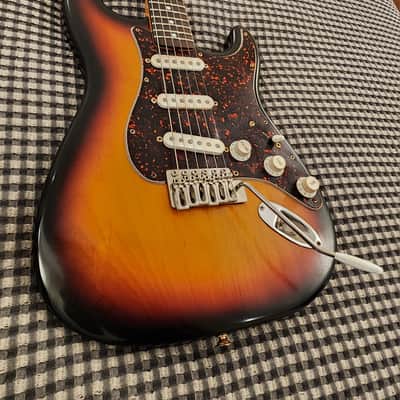 Fender 1997 LTD Collectors Edition 1997 - Sunburst image 6