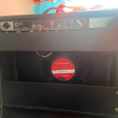 Vintage Fender Deluxe Reverb  2-Channel 22-Watt 1x12" Guitar Combo 1968 - 1969 - Silverface image 7