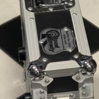 Fractal Audio Axe-FX II XL+ with Controller MFC 101 MARK III + ROAD READY CASE 2U + MFC 101 EXTENSION FOOTSWITCHFX UNITS RAC12 + image 5