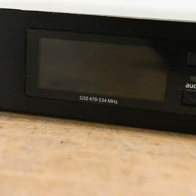 Shure QLXD24/KSM9HS Digital Handheld Wireless System - G50 Band (NO PSU) CG015PC image 5