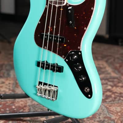 Fender American Vintage II 1966 Jazz Bass - Sea Foam Green with Hardshell Case image 4