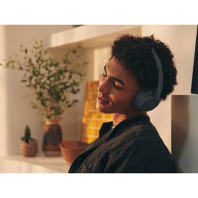 Sony WH-CH720N Noise Canceling Wireless Headphones Bluetooth Over The Ear Headset with Microphone and Alexa Built-in, Black With Green Extreme Portable Wireless Charger image 14