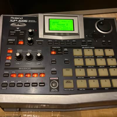 Roland SP-606 Sampler with original BOX image 20