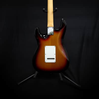 Suhr Classic S HSS with Maple Fretboard 2018 - Present - 3 Tone Burst image 7
