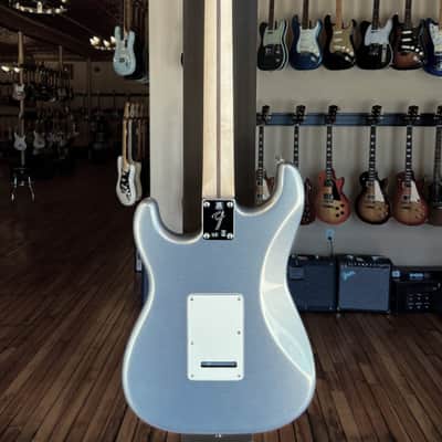 Fender Player Stratocaster - Silver w/Pau Ferro image 10