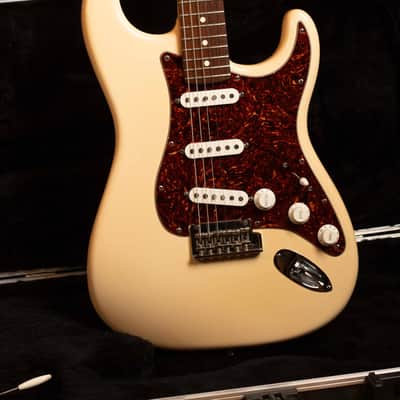 Fender American Standard Stratocaster RW Vintage White image 13