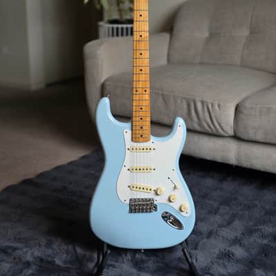 Fender Vintera '50s Stratocaster with Maple Fretboard 2019 - 2023 - Sonic Blue image 2