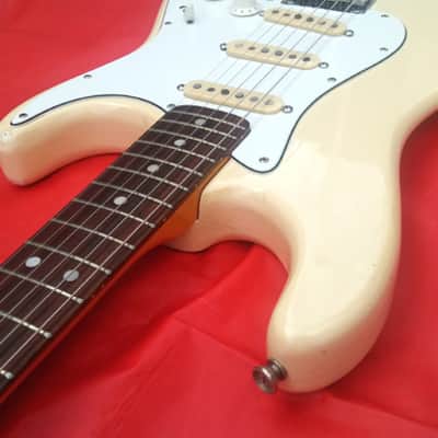Guyatone LS-490. 1975.  A. Pribora hand wound pickups image 9