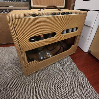 Fender Super 5E4 Narrow Panel 18-Watt 2x10" Guitar Combo 1955 - Tweed image 2