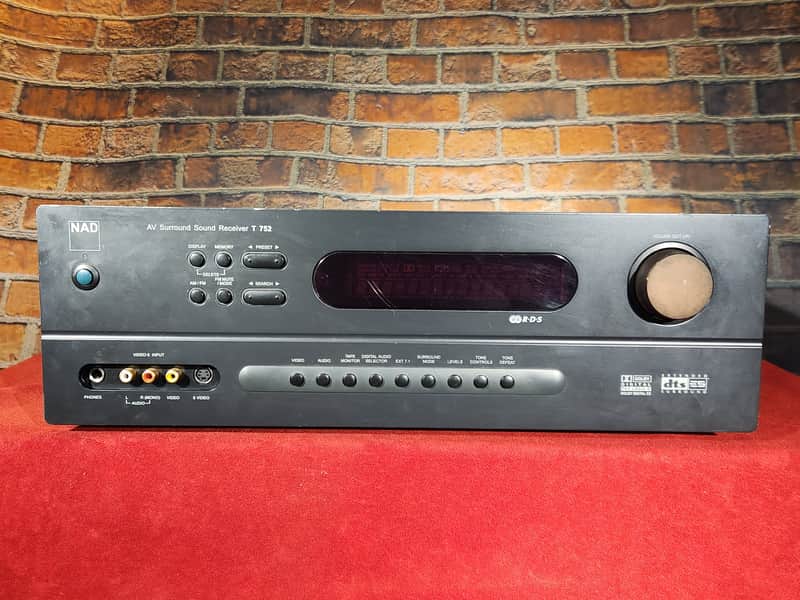 NAD T752 Surround Sound Receiver Unit image 1