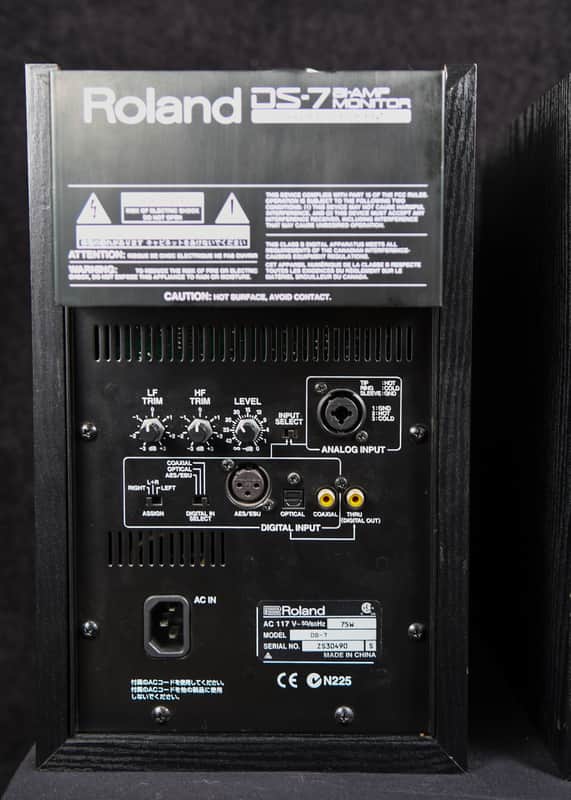 Roland DS-7 Bi-Amp Monitors, Powered Studio Speakers, Black, Pair