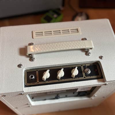 LIKE NEW - Vox AC4TV Tube Guitar Amp - Compact 4W Class A All-Tube Combo Amplifier image 7