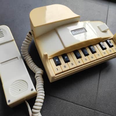 LO-FI Vintage Phone Grand Piano Shaped Microphone 1980's - White image 2
