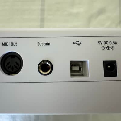Arturia KeyLab Essential 88 MkIII MIDI Controller 2024 White STAND AND SEAT INCLUDED image 9